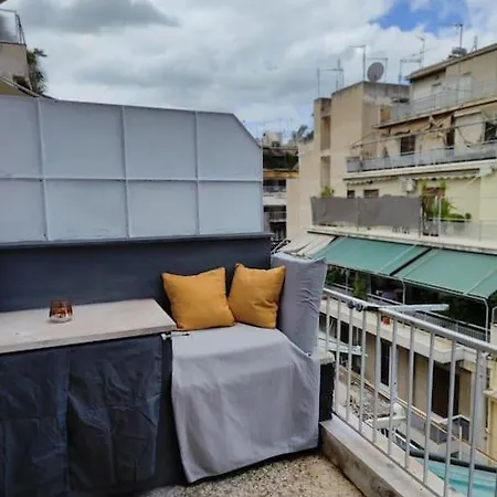 Cozy Penthouse In Center Apartment